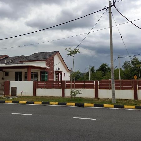 Homestay Zaki D'Gerik Zewnętrze zdjęcie